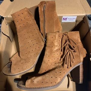 Toms size 8 bootie